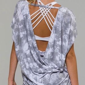 NWT Onzie- Drop Back Top (one size fits all)